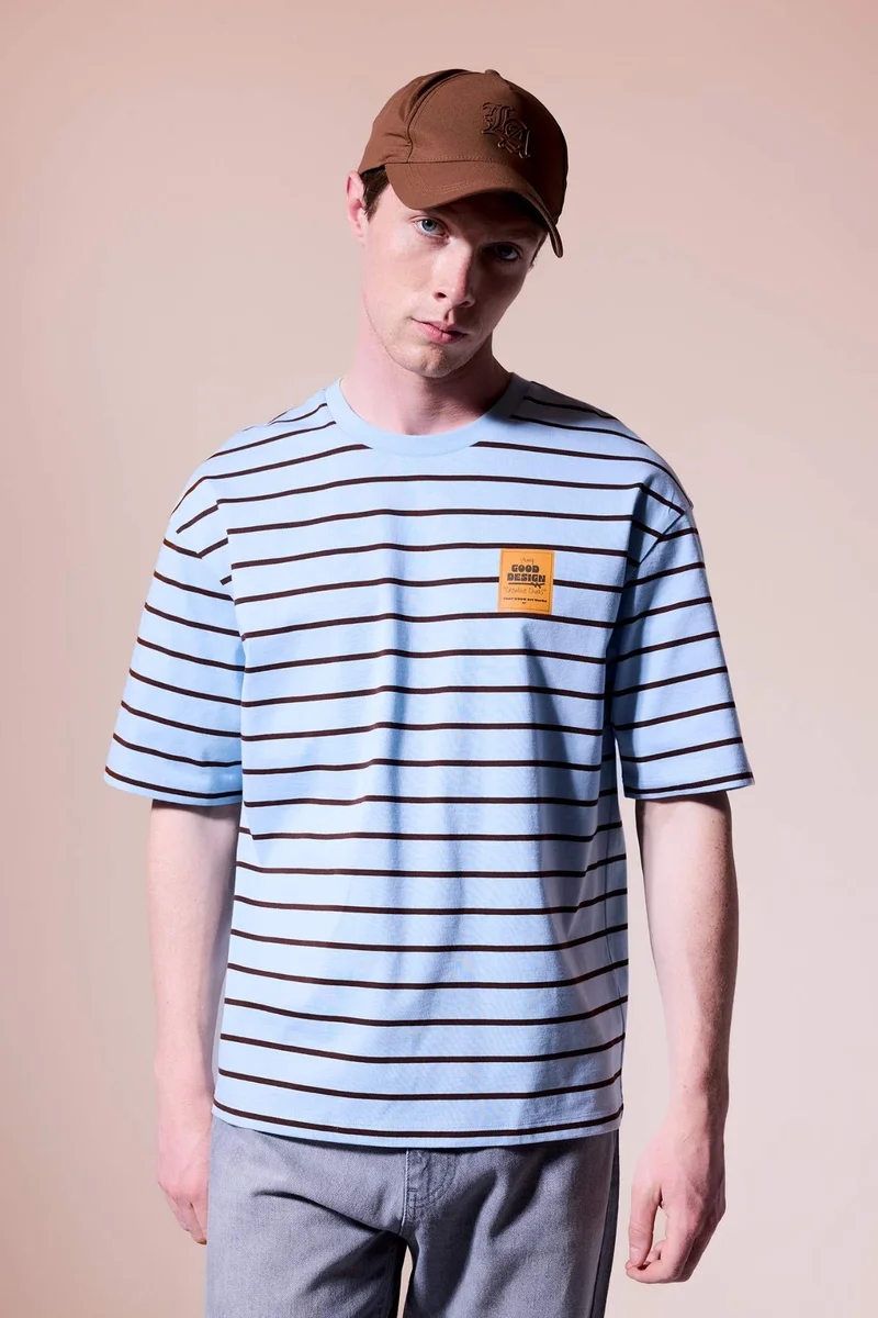 ديفاكتو Boxy Fit Short Sleeve T-Shirt