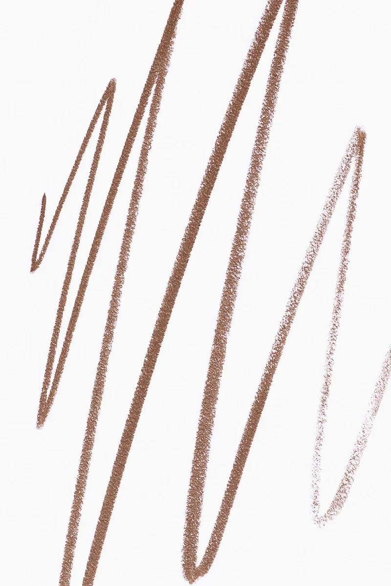 اتش اند ام قلم ملء الحواجب بطرف زاوية