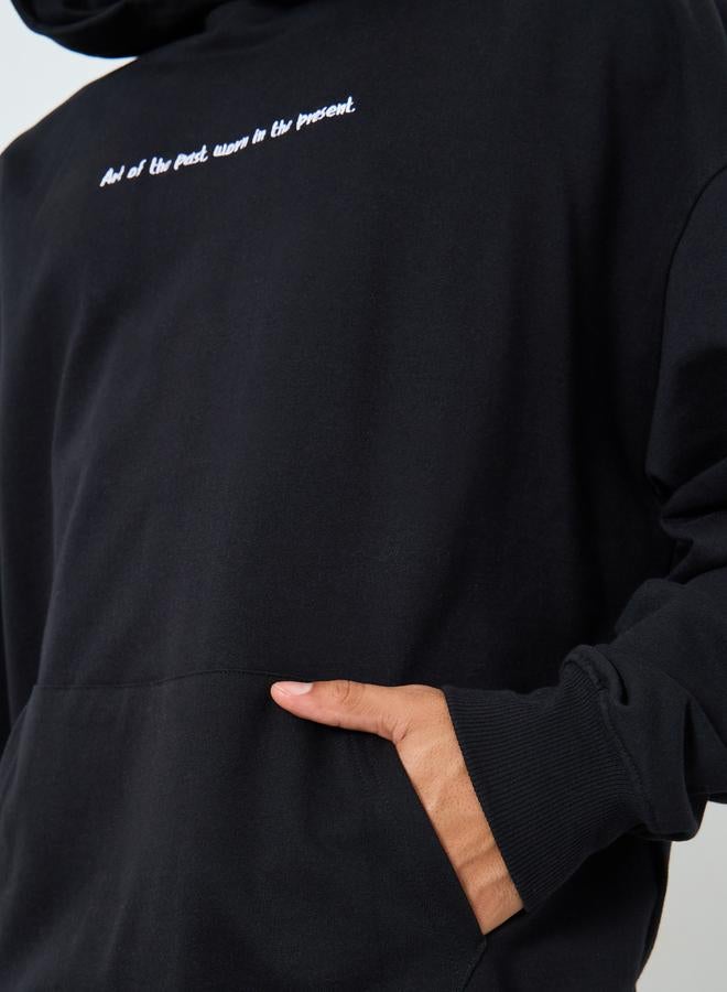 ستايلي هودي صوف واسع بطبعة جرافيك - Image 5