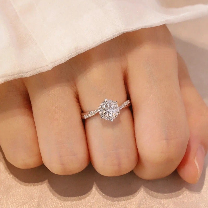 Qian Jin Yi Cross-Border Best-Selling Sterling Silver Ring with Moissanite One-Carat 50-Point Adjustable Twist Design Wholesale - Image 4