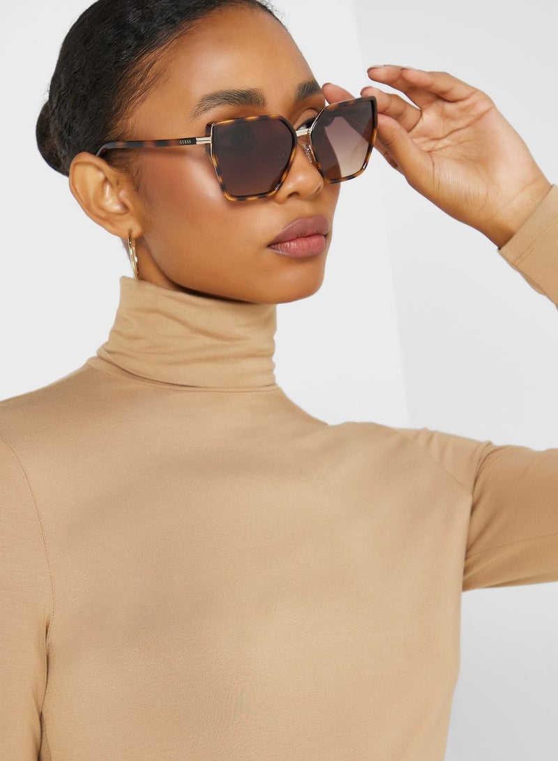 GUESS Oversized Sunglasses - Image 5