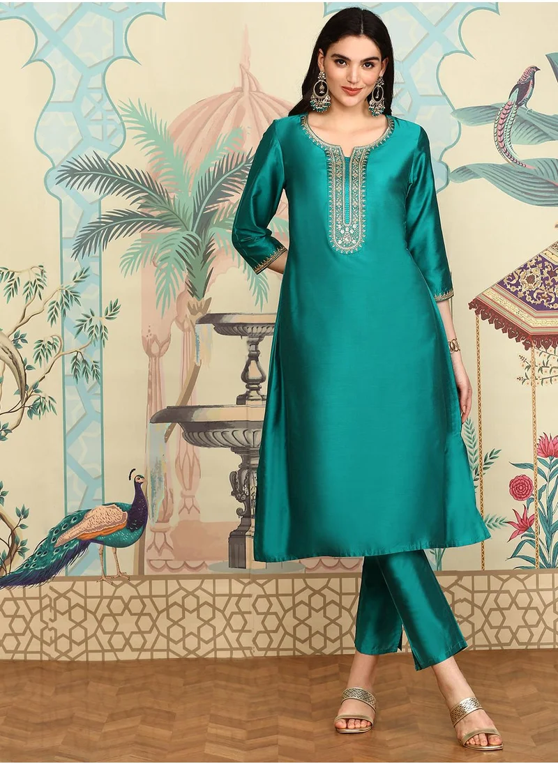 آي شين Regular Three-Quarter Sleeves Thread Work Kurta With Trousers