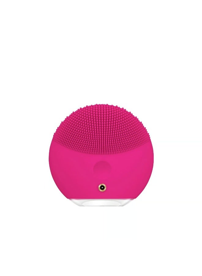فوريو جهاز تدليك وتنظيف الوجه الذكي FOREO LUNA™ mini 3 باللون الفوشيا - Image 2
