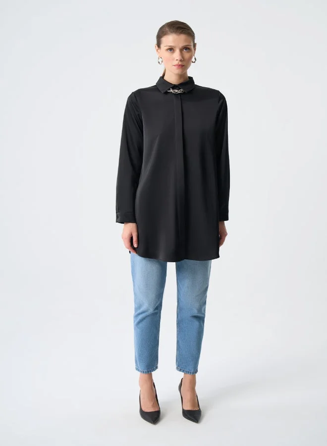 MIZALLE MIZALLE HIDDEN BUTTON BLACK SATIN TUNIC