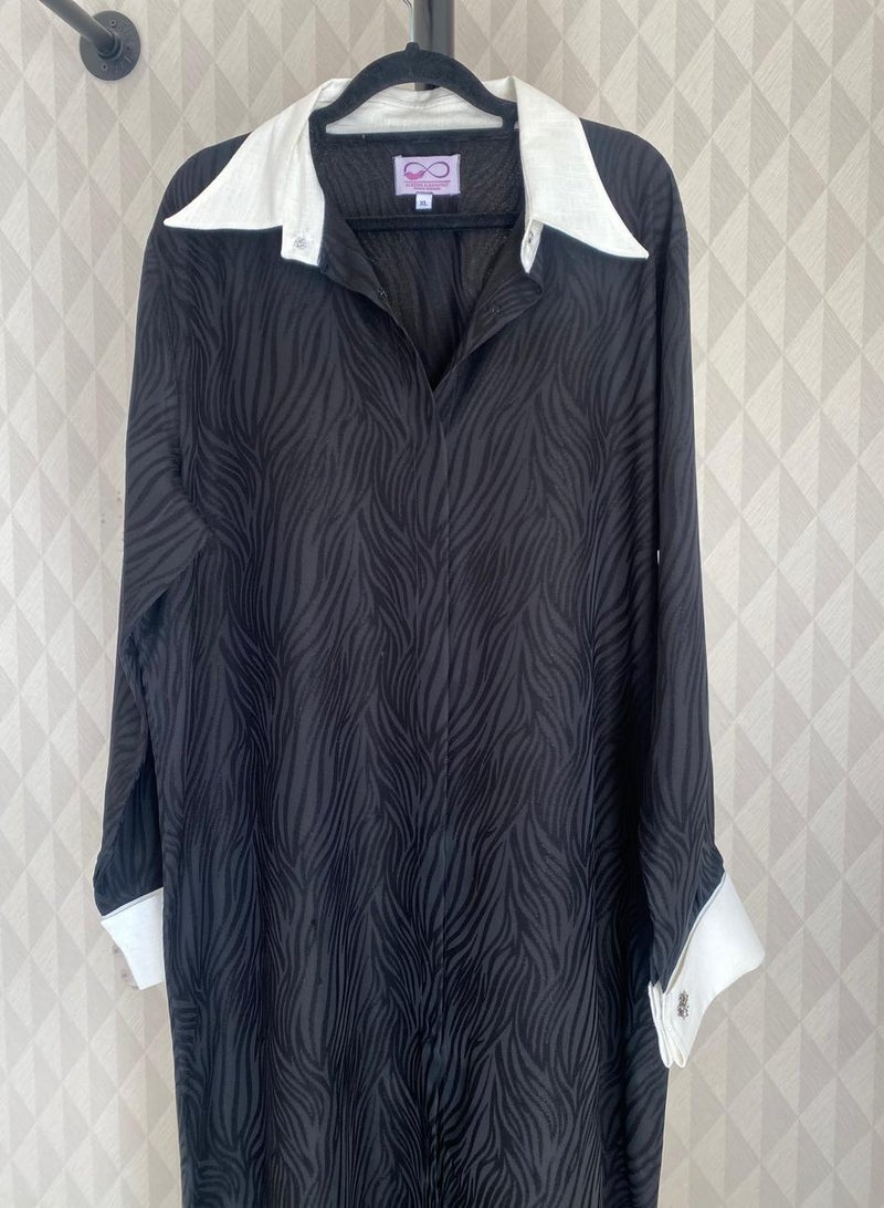 ALREESH ALBANAFSAJI ALREESH-25 LUXURY ABAYA WITH WHITE COLLARED AND CRYSTAL DESIGN - Image 4