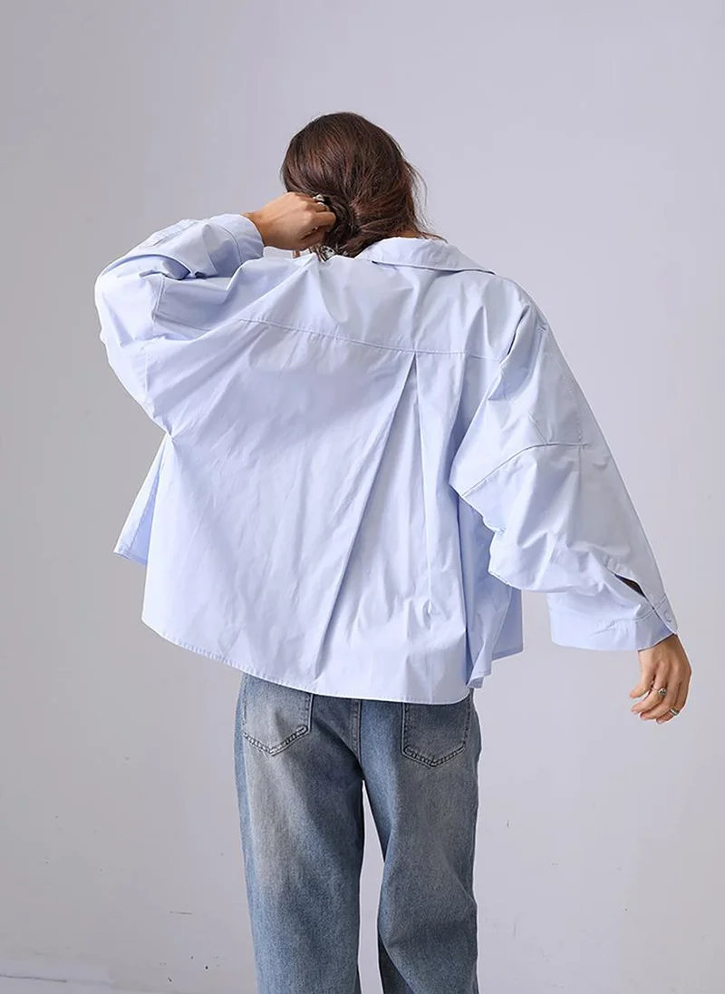 يونيكي Light Blue Spread Collar Kimono Sleeves Relaxed Fit Shirt