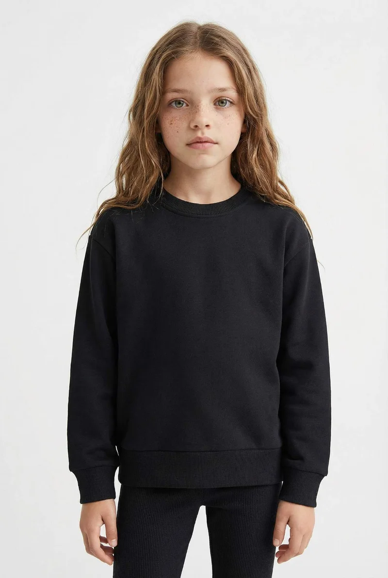 ديفاكتو Girl Relax Fit Crew Neck Basic Sweatshirt