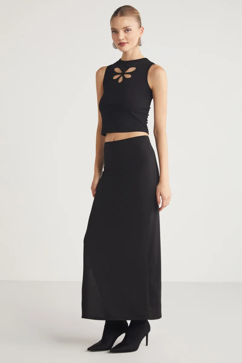 جريميلانج Arlanda Women's Window Detail Sleeveless Crew Neck Crop Black Blouse