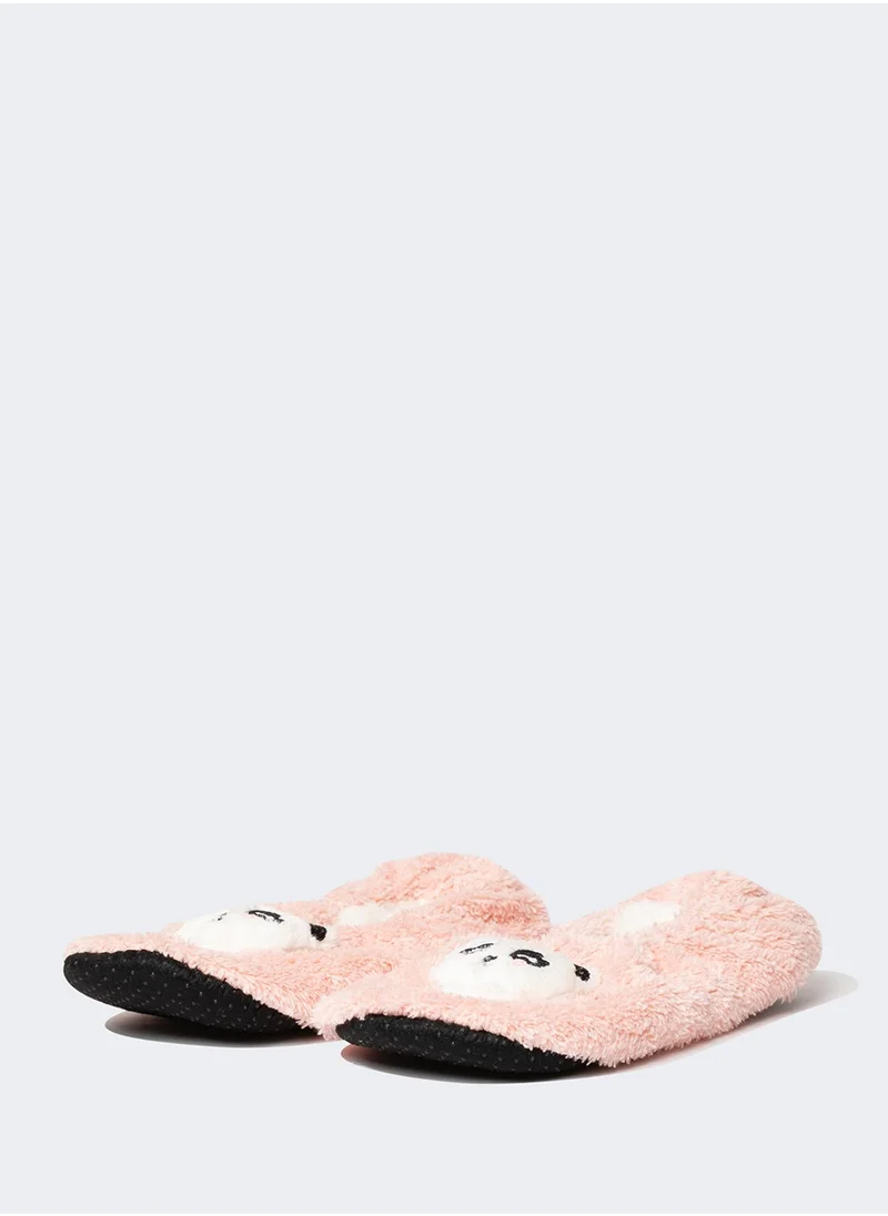 ديفاكتو Panda-Themed Plush Slippers