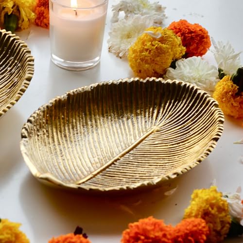 Behoma Metal Leaf Shape Tray for Home Decor | Perfect for Mandap, Haldi, Mehendi & Reception Center Table Decoration | Special Navratri Decoratives Golden, Small Size (Only Tray Included) - Image 1