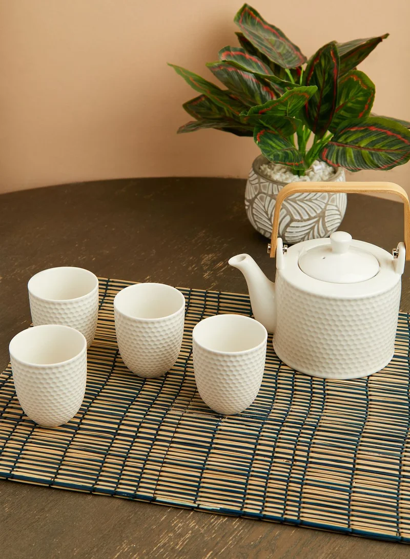 Noire Edit White Ribbed Effect Tea Set With Tea Pot & 4 Mugs