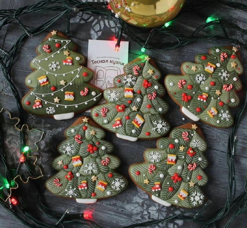 Q-BAKER Christmas Tree Cookie Cutter Set, 3 Pieces Xmas Tree Cookie Cutters with Recipe Booklet Biscuit Molds for Chirstmas Day Party Decorations DIY Gift Family Kids Baking Tools - Image 4