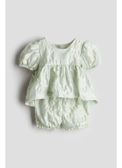 H&M 2-piece patterned set