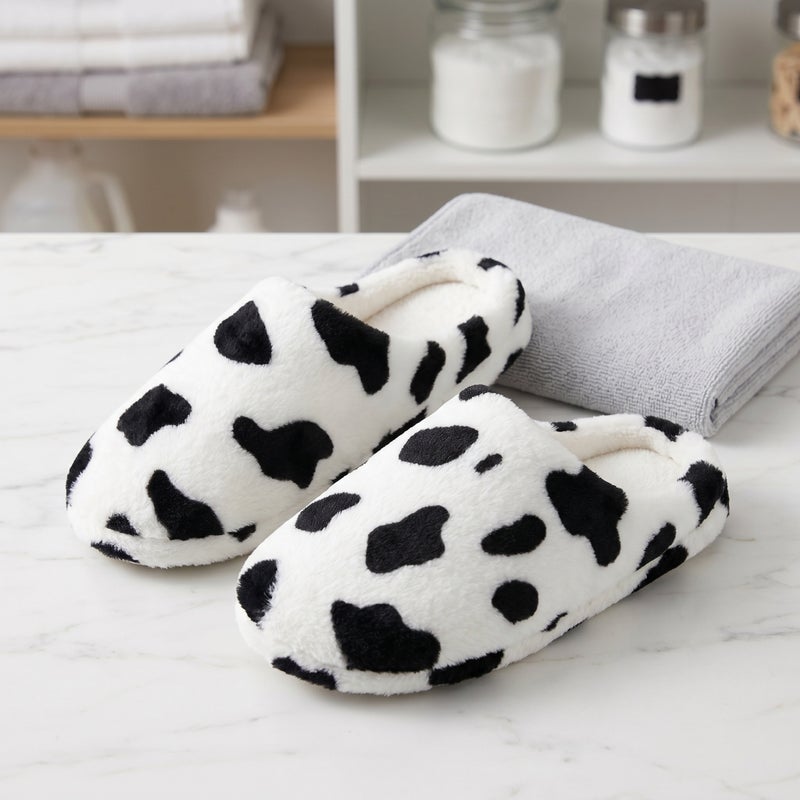 2 Pairs of Cow Pattern Slippers Warm Slipper Students Slippers (Black,White) - Image 3