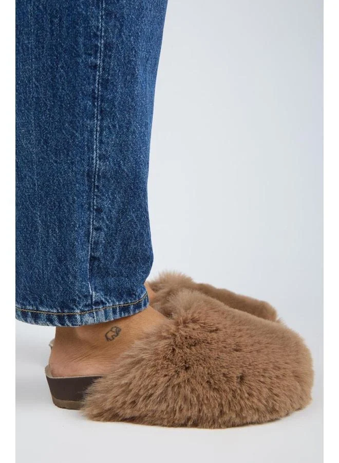 Gaye Women's Plush Solid Violet Slippers.