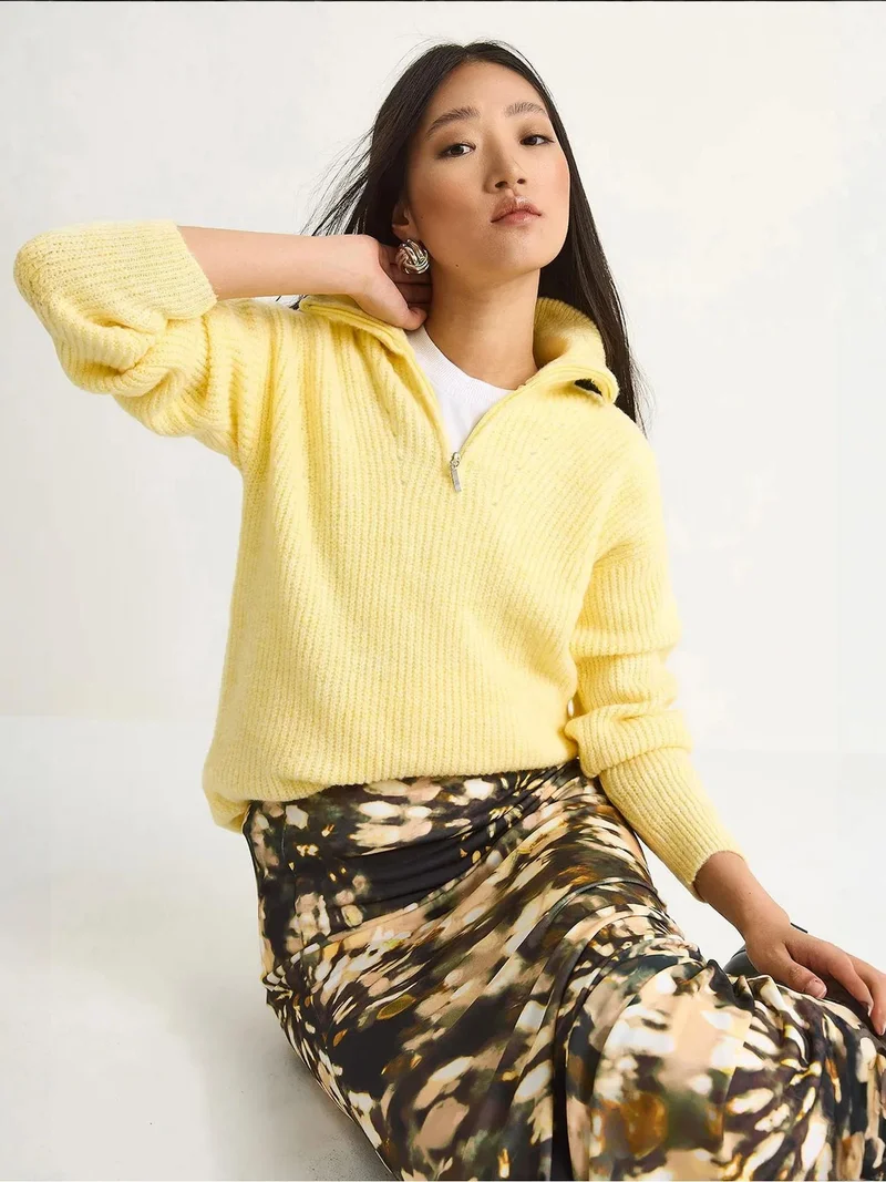 Bianco Lucci LUCCI Oversized Textured Knit Sweater with Zipper Collar