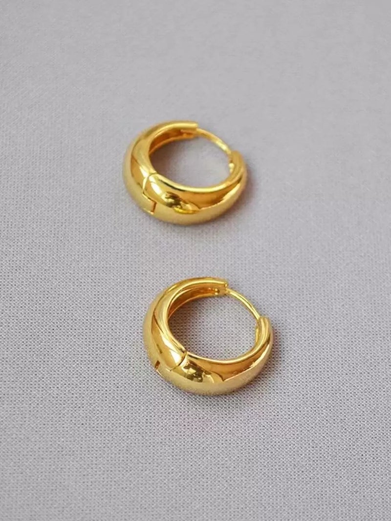Shein 1 Pair French Style Vintage Minimalist Cool Tone Daily Women's Ear Cuffs - One  Size - Image 1