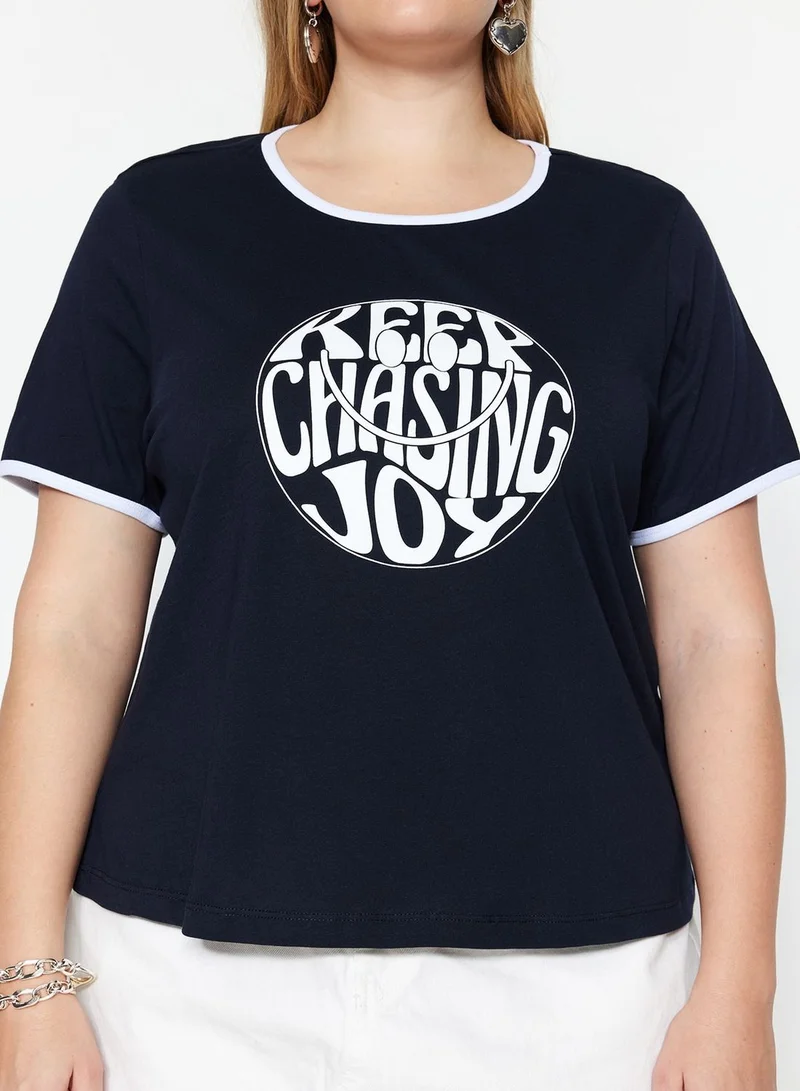 Trendyol Curve Crew Neck Graphic T-Shirt