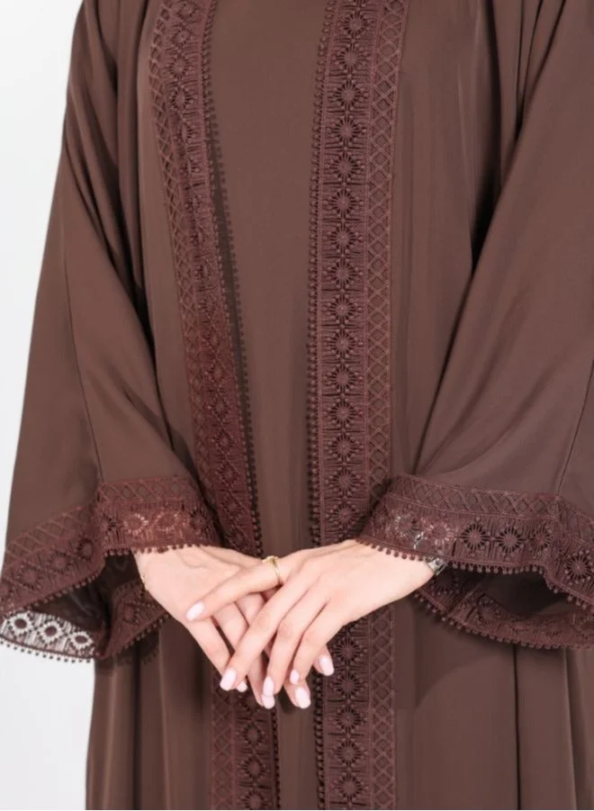 Wear Mumtaz Ziya Abaya