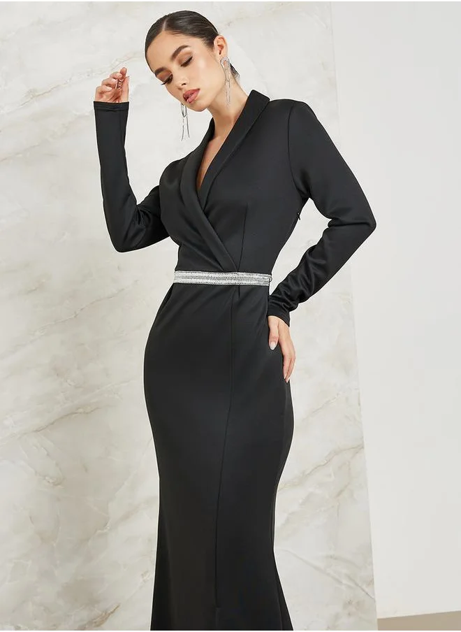 ستايلي Notch Collar Embellished Waistband Maxi Dress