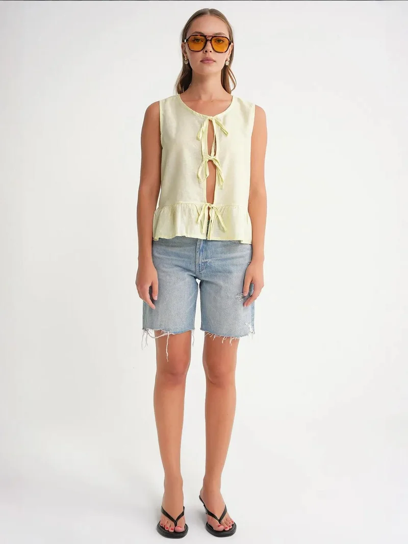 ميكسراي بلوزة ميكسراي بياقة مكشكشة وربطة أمامية