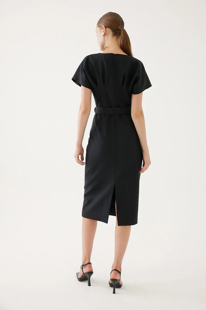 EXQUISE Belted Slim Fit Midi Black Dress