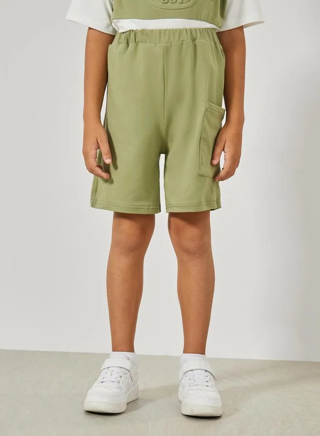 ستايلي Embossed Slogan T-Shirt & Pocket Shorts Set