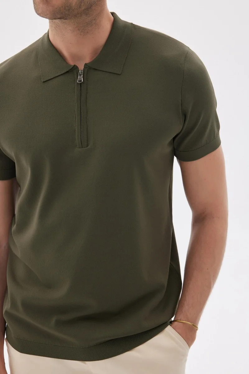 اوديلون Limited Men's Plain Zipper Polo Collar Rayon Knitwear T-Shirt Khaki
