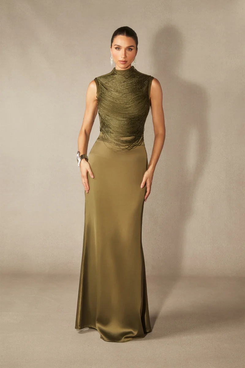 سنفير Alisha Sleeveless Beaded Crop Top & Satin Skirt Set