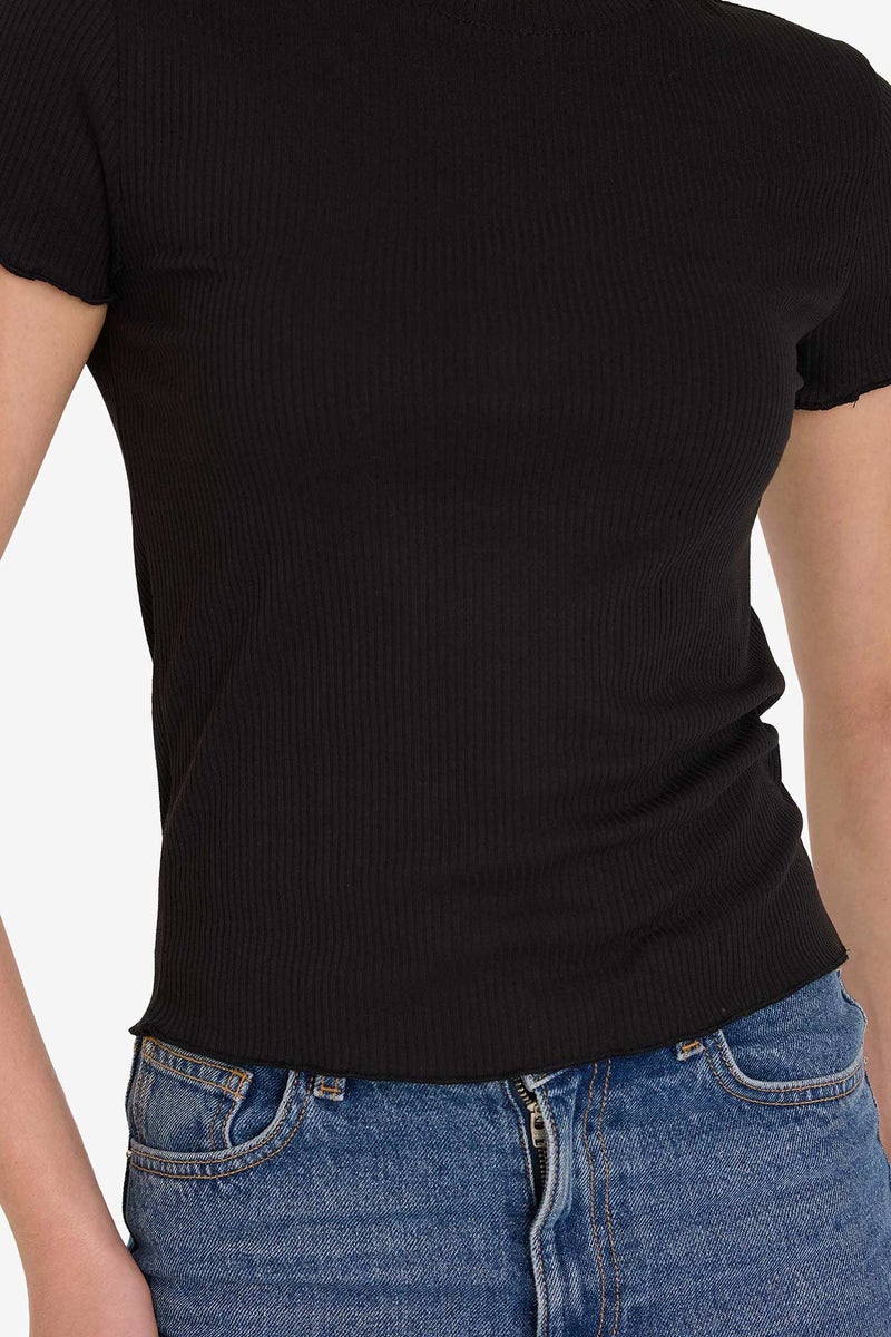 DeFacto Black Woman Fitted Ribbed Camisole T-Shirt Casual - Image 4