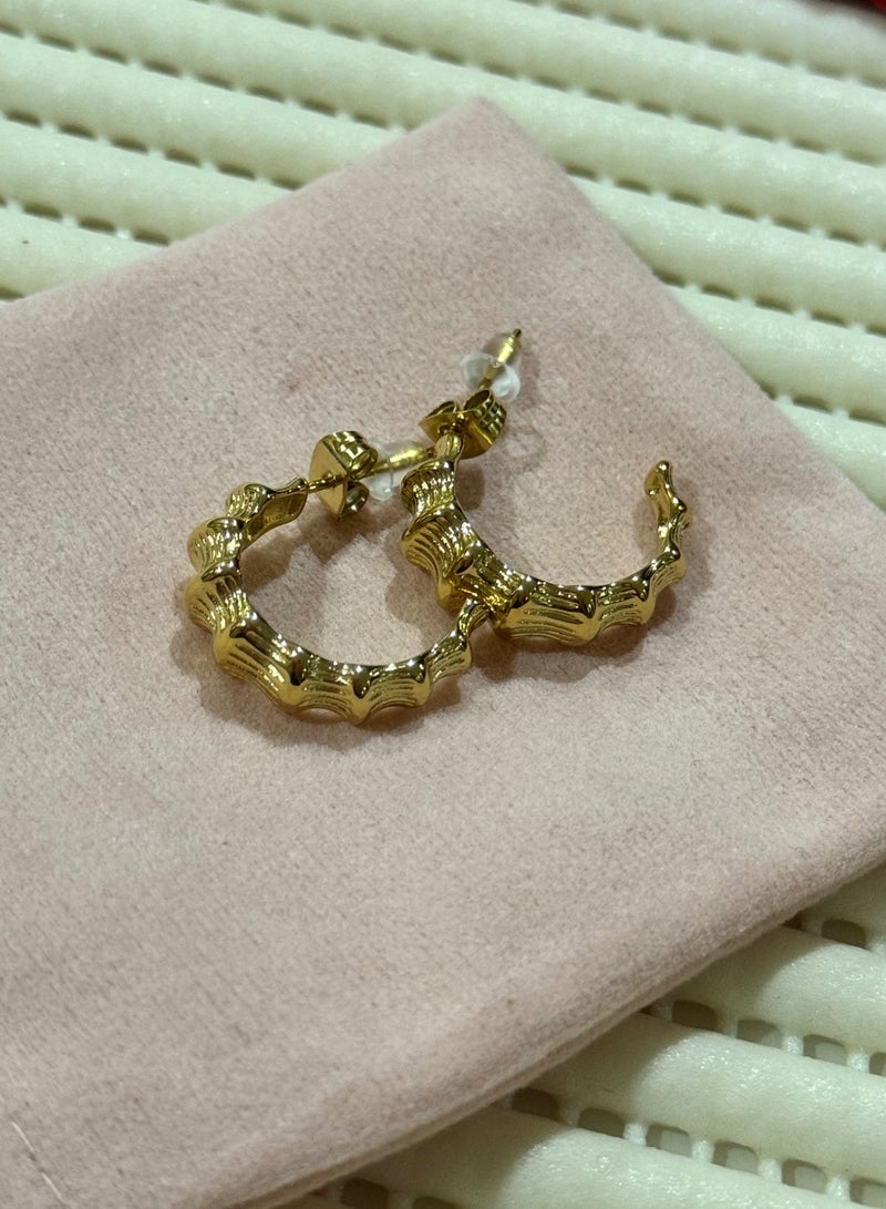 إيكوال حلق اذن نسائي دائري من الاستانلس ستيل أنيق وعالي الجودة باللون الذهبي - Image 5