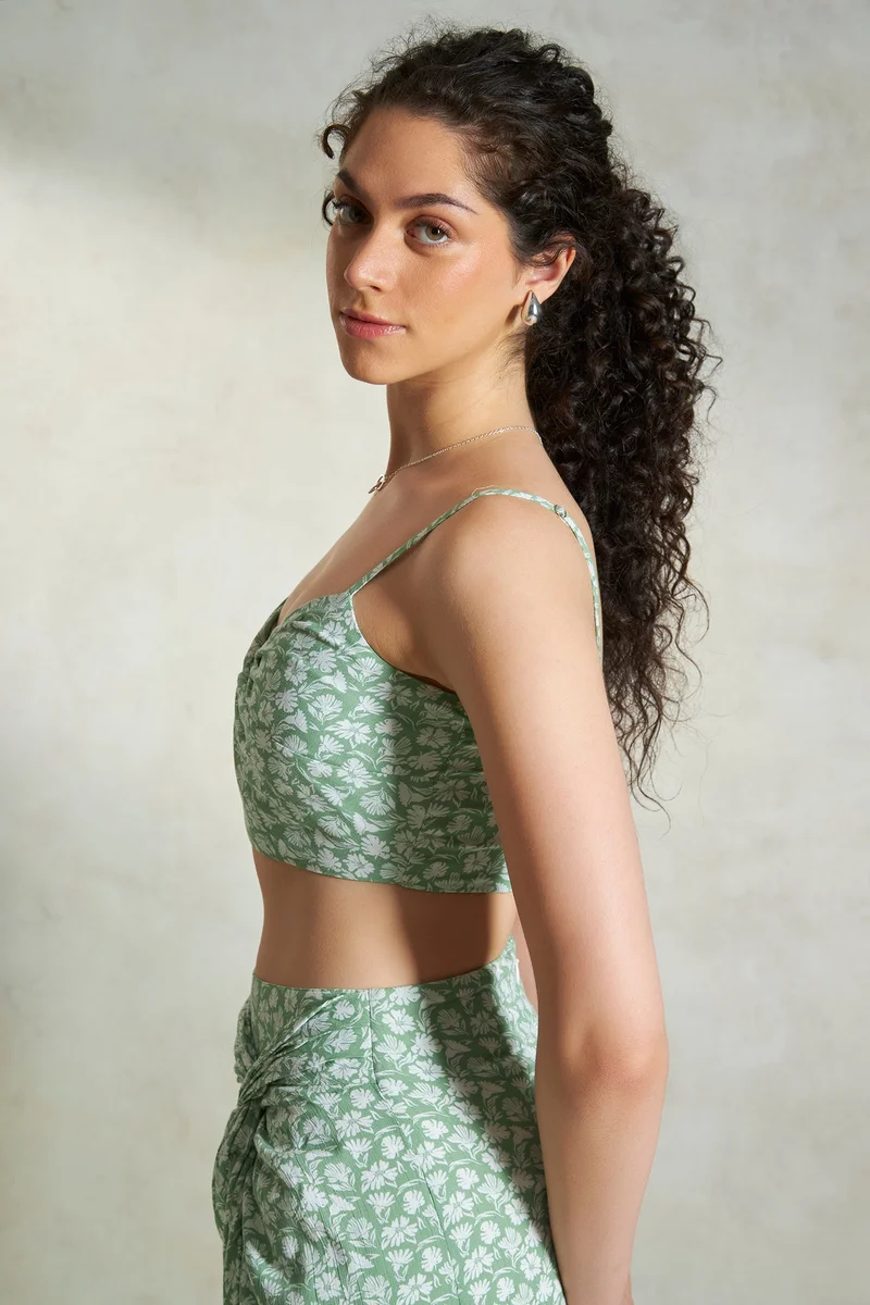 فيرجيو Viscose Floral Daywear Twisted Front Crop Tops for Women