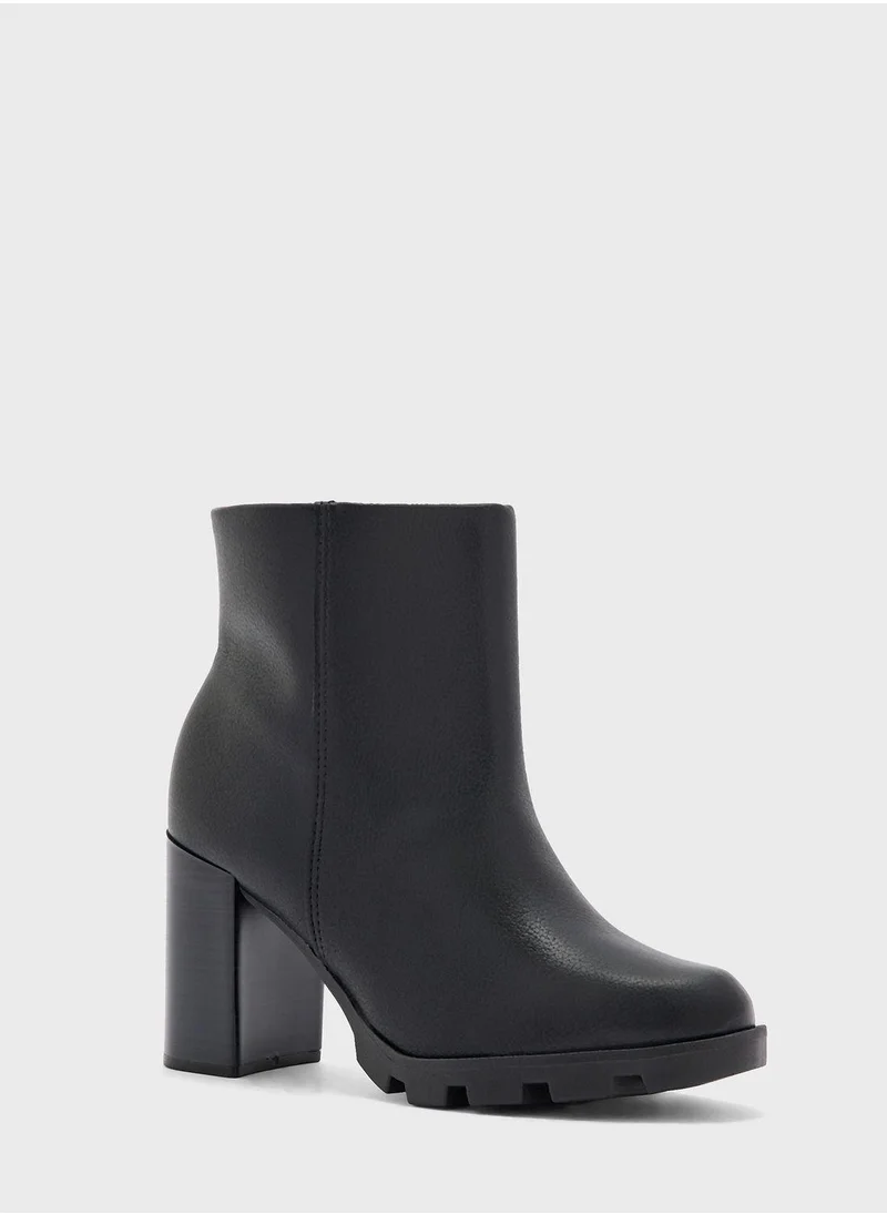 Beira Rio Kaia Mid Heel Ankle Boots