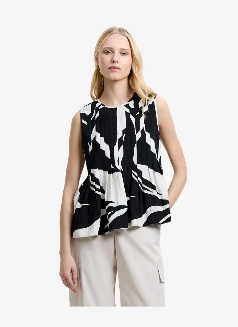 فرنش كونكشن Women's Black/Cream Jessie Lindy Slvls Top