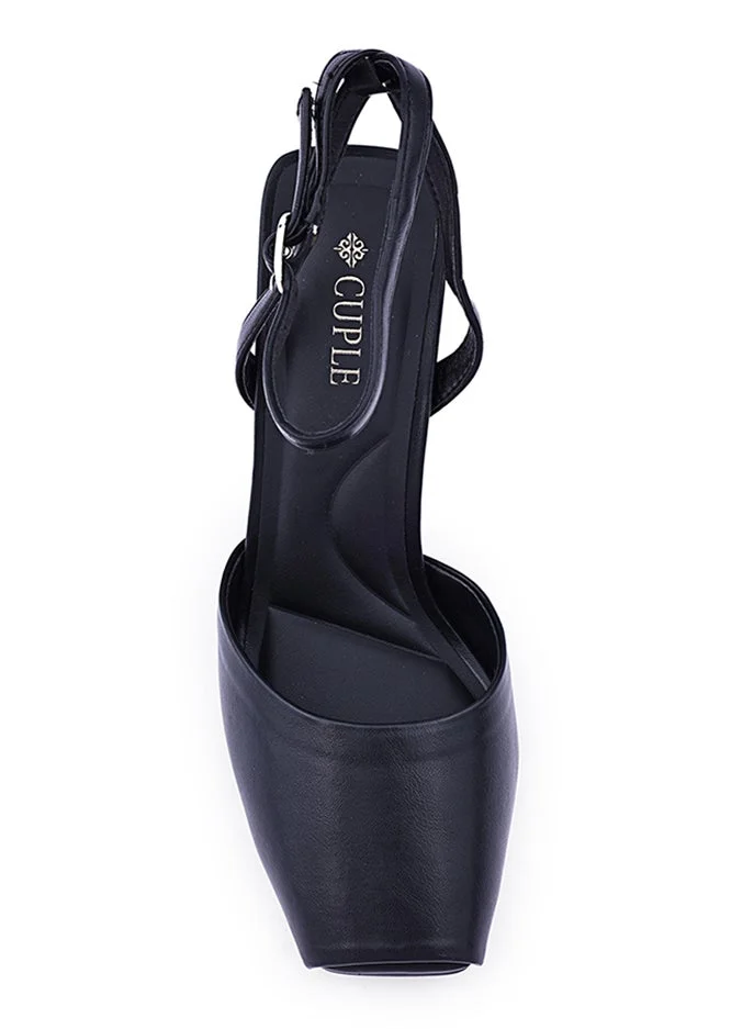 Cuple Trendy heel sandals made for modern comfort.