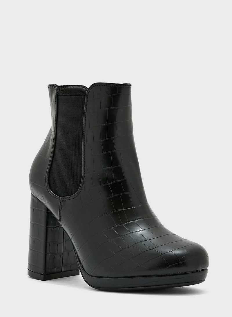 NEW LOOK Block Heel Chelsea Boots