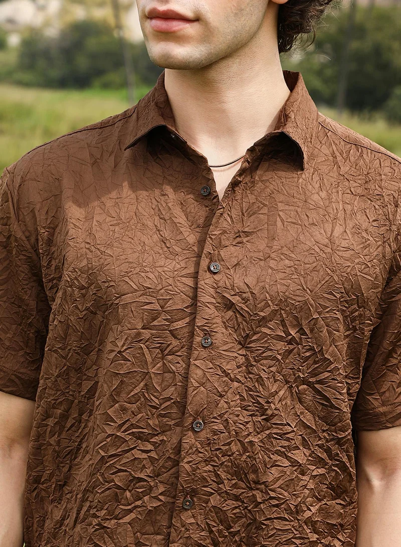 Campus Sutra Men's Chocolate Brown Crumple-Tactile Shirt