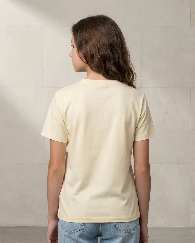 ردتاغ تيشيرت أصفر فضفاض للبنات الكبيرات بتفاصيل كروشيه