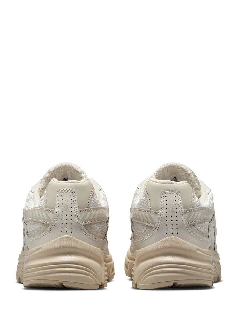 Nike Initiator