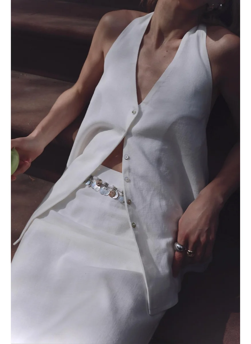 سود كوليكشن White Serena Tied Linen Vest Blouse