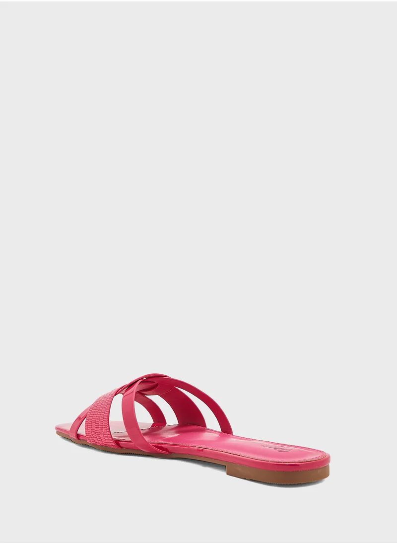 Ginger Twisted Design Flat Sandal