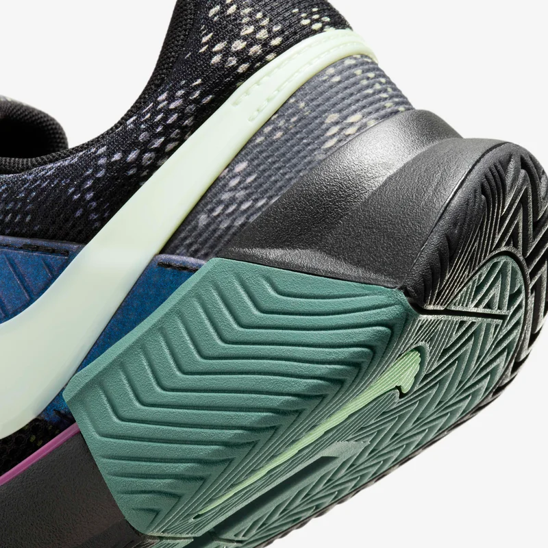 Nike Women's GP Challenge 1 'Osaka' Hard Court Tennis Shoes