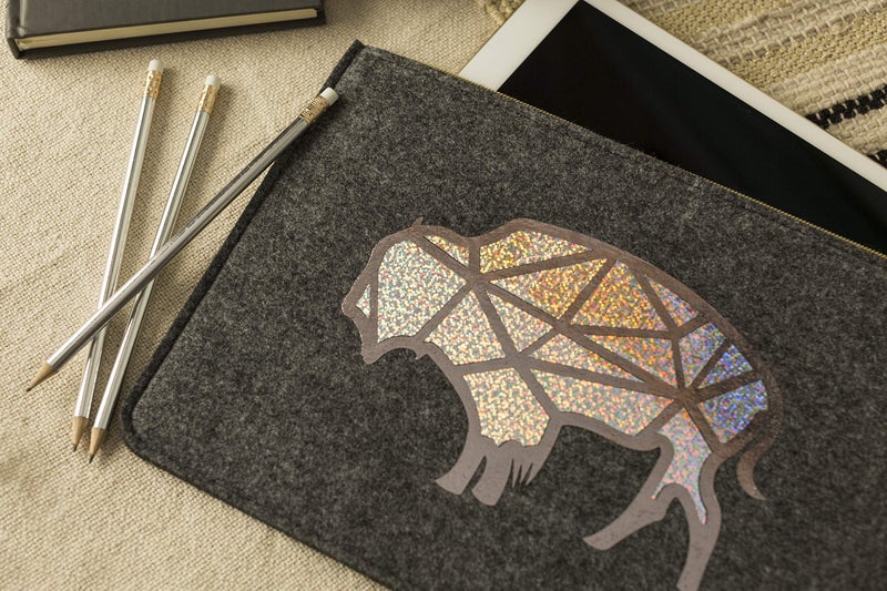 Cricut 2003986 Holographic Sparkle Vinyl, 12" x 48", Opal - Image 3