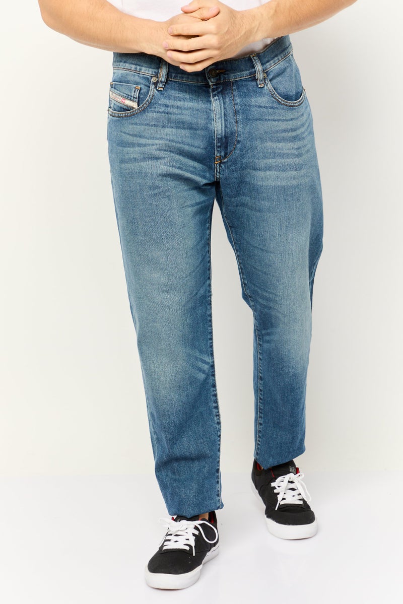 DIESEL جينز د-ستركت للرجال بقصة ضيقة وقابل للتمدد، أزرق - Image 1