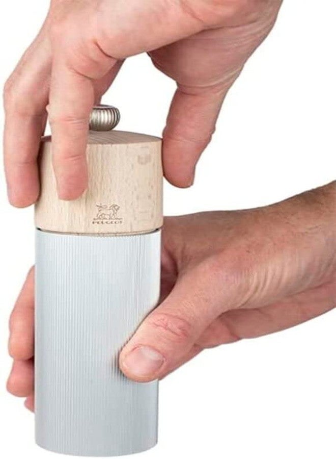 Peugeot Line Natural Pepper Mill 18cm - 7in - Image 4