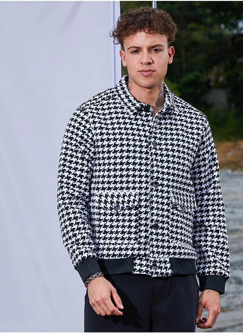 Campus Sutra Men's Carbon Black & Chalk White Houndstooth Denim Jacket
