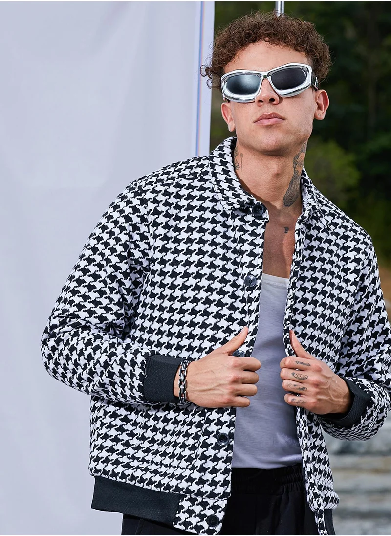 Campus Sutra Men's Carbon Black & Chalk White Houndstooth Denim Jacket