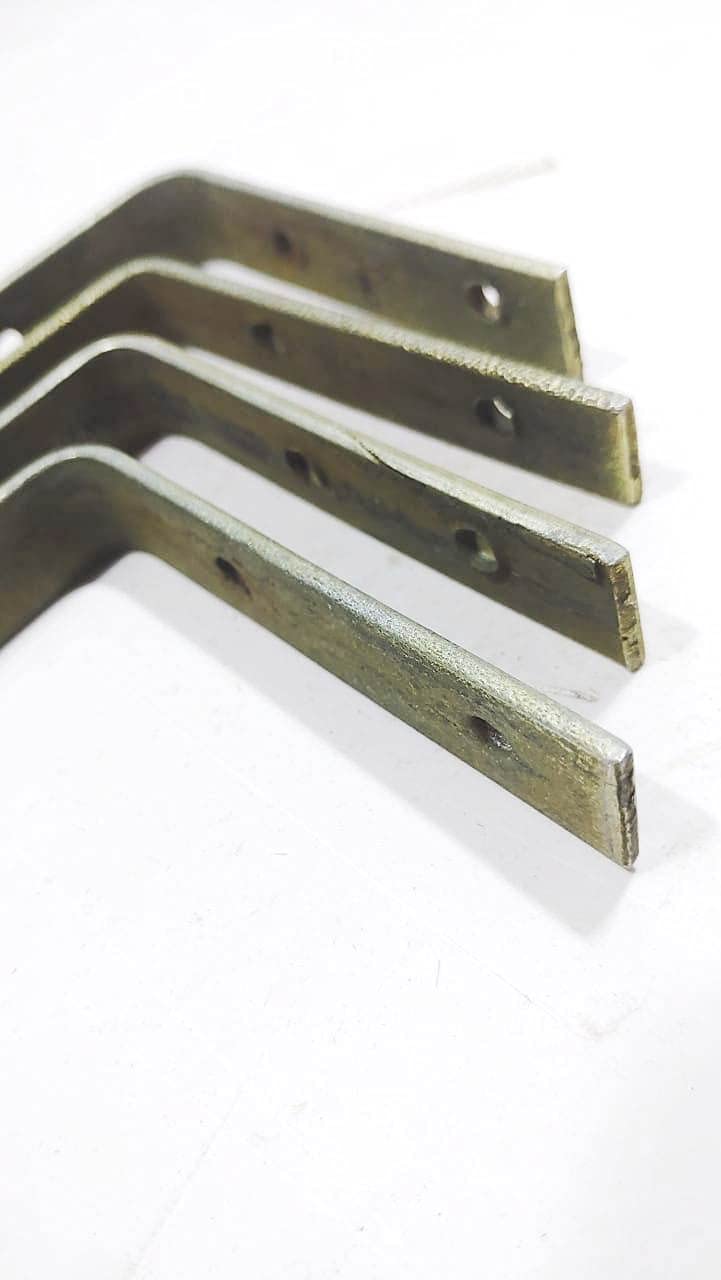 FTE 3x3 Right Angles L Angles Clamps Brackets Made of Strong 4mm Iron bar Brass Coated A Set of 4 Pieces for shelve Support with Double Hole Size 3x3 inches - Image 1