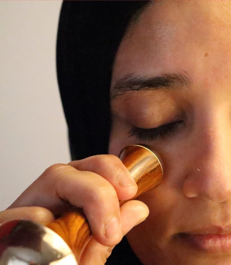 WITSOUL ماساجر الوجه والقدم WITSOUL كانسا بتصميم فريد 2 في 1 ماساجر بسيط بحجمين مختلفين من أكواب كانسا مع مقبض من خشب الساج مجموعة من 1 - Image 2