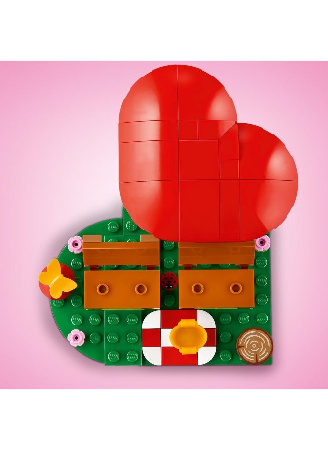 LEGO Hedgehog Picnic Date, Animal Toy Playset for 8 Plus Year Old Girls & Boys, Nature Building Set with Mushroom Model and 2 Figures, Birthday Gift for Kids Who Love Imaginative Play 40711 (166 pieces)  - Image 3